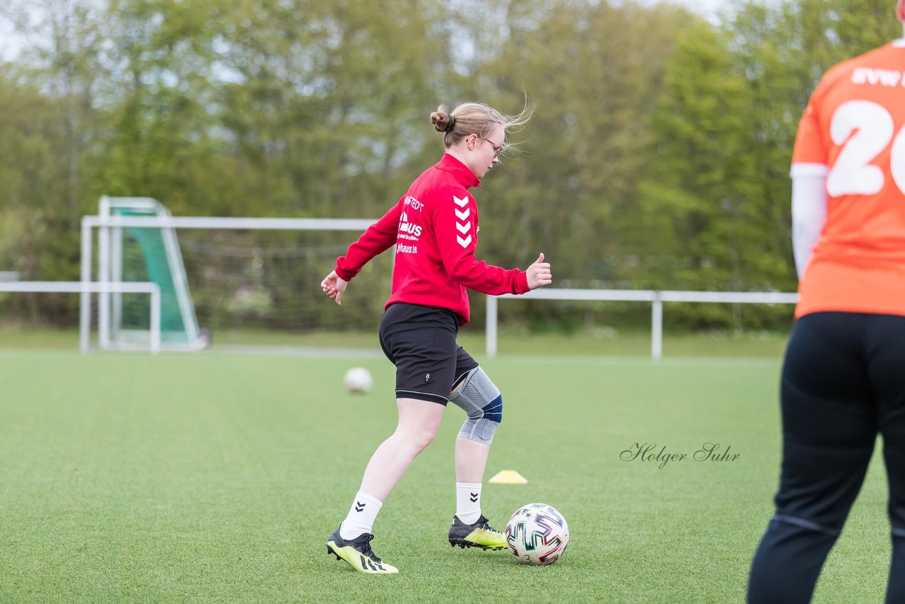 Bild 215 - Co-Trainerin der Frauen Nationalmannschaft Britta Carlson in Wahlstedt